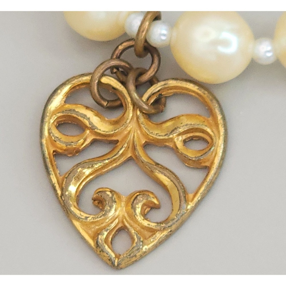 Signed Vtg‎ Miriam Haskell Faux Pearl Heart Charm Bracelet Gold Tone Filligree - Picture 6 of 15